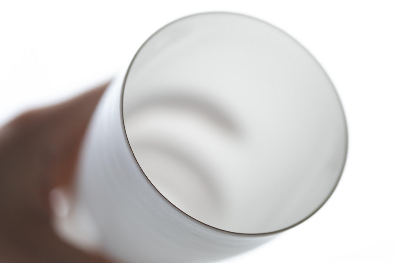 エッグシェル® Kaori L｜香り立つ有田焼・極薄1mm以下 酒器（やま平窯）