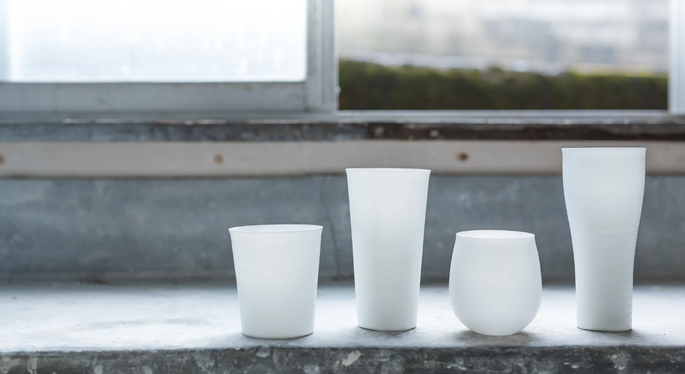 エッグシェル® Kaori L｜香り立つ有田焼・極薄1mm以下 酒器（やま平窯）