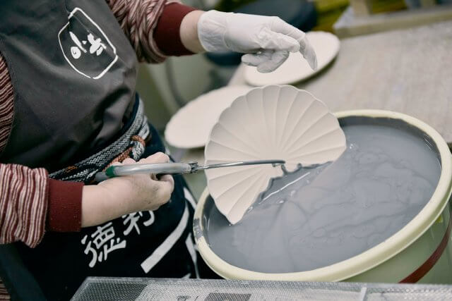 ぎやまん陶 利休グリーン 4寸皿 - KANEKO KOHYO